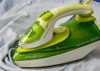 Menghilangkan Noda di Setrika dengan Pasta Gigi Secara Cepat dan Mudah