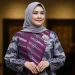 7 Baju Batik Longgar Loose Fit untuk Wanita Usia 50 yang Nyaman dan Feminin