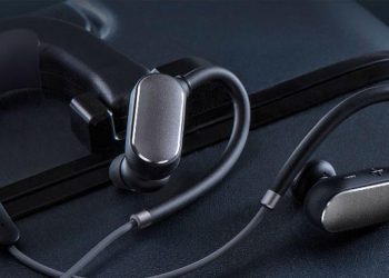 Cara Mengisi Daya Headset Bluetooth Agar Baterai Lebih Awet