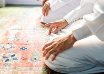 Niat Sholat Taubat 2 Rakaat Beserta Bacaan, Tata Cara dan Keutamaannya