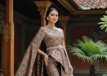 7 Model Long Dress Brokat Cape Elegan 2025 untuk Acara Formal yang Anggun