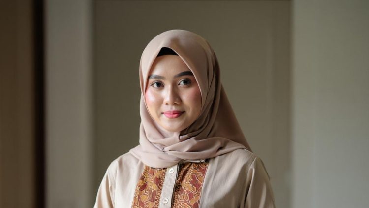 9 Inspirasi Gamis Katun Kombinasi Batik untuk Acara Formal dan Santai 2025