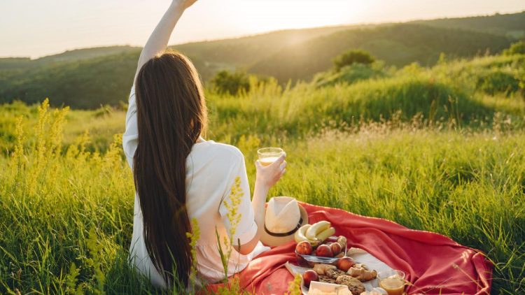 Cara Efektif Move On dari Mantan Tanpa Menyiksa Diri