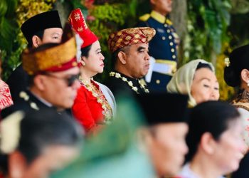 Ketua DPR Kenakan Baju Adat Sumatera Barat di Upacara HUT ke-80 RI di Istana