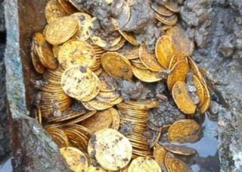 Guru SD di Madura Temukan Harta Karun Miliaran di Halaman Sekolah