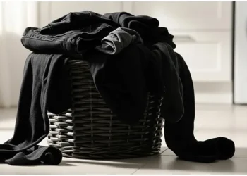 5 Tips Menjaga Pakaian Hitam Tetap Awet dan Warna Tidak Mudah Kusam atau Pudar