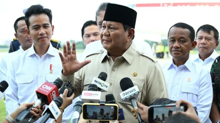 Prabowo Rapat dengan Menteri di Kertanegara, Bahas MBG dan Migas Malam Ini