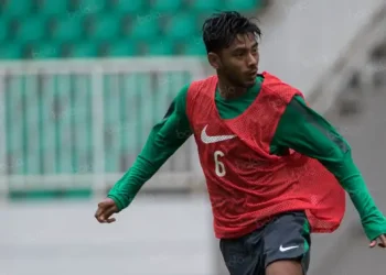 Mirip Sahroni, Eks Pemain Persija Ini Dibanjiri Warganet dan Ganti Bio