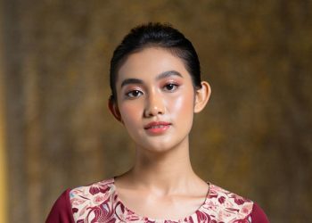 7 Model Dress Batik Modern Kerah Bulat Kain Polos Elegan 2025 untuk Tampil Anggun Seharian