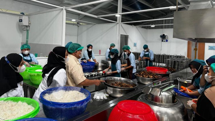 Banyak Kasus Keracunan, Standar Baru untuk SPPG Makanan Bergizi Gratis Diterapkan