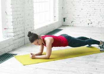 Menguatkan Otot Perut dengan Mudah di Rumah Tanpa Ribet