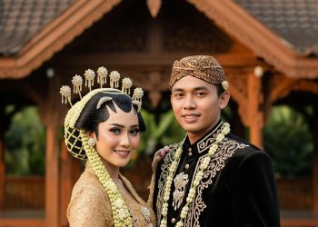 9 Prompt AI Gemini Edit Foto Prewed Menggunakan Baju Adat Penuh Tradisi dan Keindahan