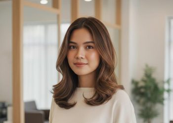 9 Gaya Rambut Panjang Lurus Tipis untuk Inspirasi Penampilan Stylish Wanita