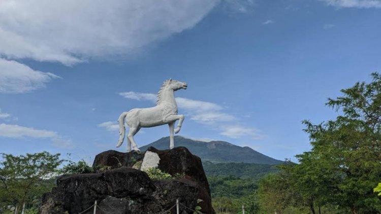 22 Destinasi Liburan Keluarga di Kuningan yang Wajib Dikunjungi