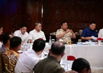 Malam Hari, Prabowo Rapat dengan Para Menteri di Kertanegara