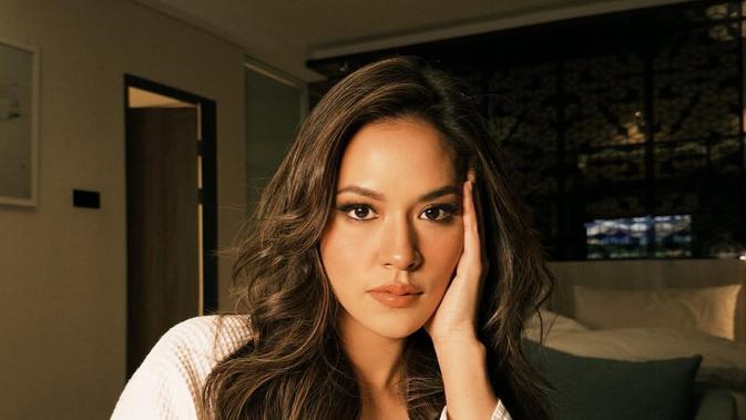 10 Gaya Rambut Panjang Simpel Tampil Elegan dan Mudah Ditiru