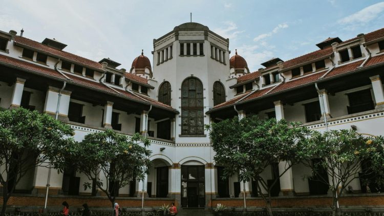 9 Tempat Wisata Dekat Stasiun Semarang Tawang untuk Dikunjungi Setelah Turun Kereta