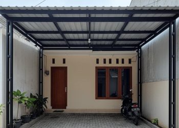 10 Model Carport untuk Rumah di Gang Sempit yang Efisien dan Estetik