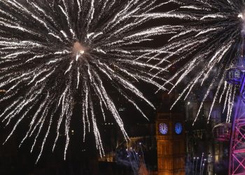 Euforia Tahun Baru yang Beracun, 7 Fakta Gelap Kembang Api yang Perlu Diketahui