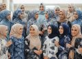 9 Gaya Gamis Batik untuk Perkumpulan Wanita, Kombinasi Sopan dan Modis