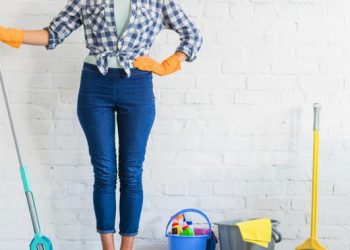 6 Cara Menyimpan Sapu dan Alat Bersih agar Tetap Segar Setiap Hari