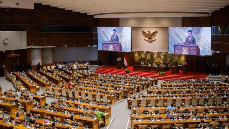 Lobi Politik Wacana Kepala Daerah Melalui DPRD