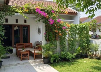 7 Cara Agar Teras Rumah Kecil Sejuk dengan Tanaman Rambat dan Hunian Asri