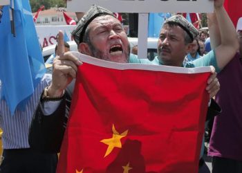 Muslim Uighur: Sejarah, Identitas, dan Isu Kemanusiaan di Xinjiang