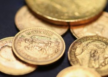 Perempuan Tolak Hadiah Emas Senilai 1,2 Miliar dari Presiden